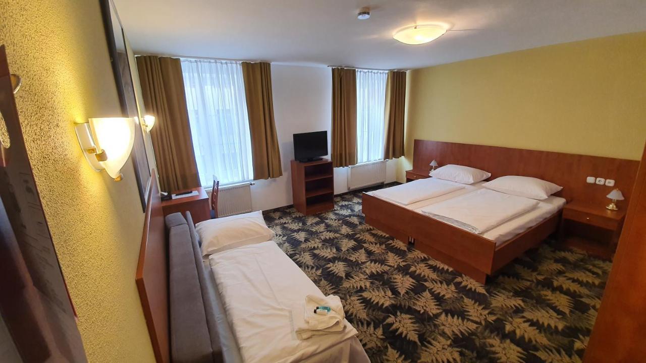 Hotel Der Tannenbaum Munich Exterior photo